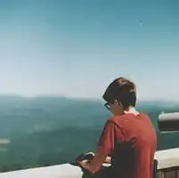  求配图求配这张的情侣图