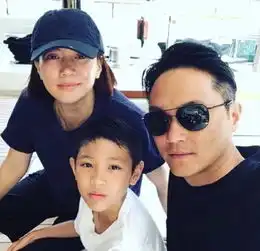  情人节,看明星情侣如何花式虐狗