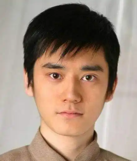  钱枫年轻时有多帅看完照片后,网友岁月是把杀猪刀