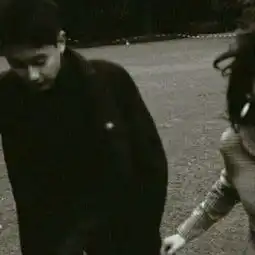  有谁有另一张的情侣头像吗