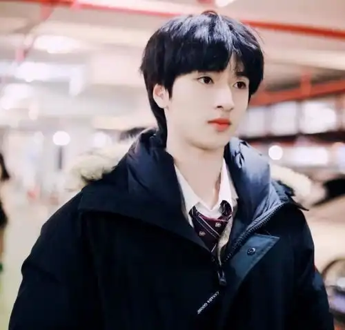  tnt时代少年团这样的严浩翔你爱了吗头像壁纸背景