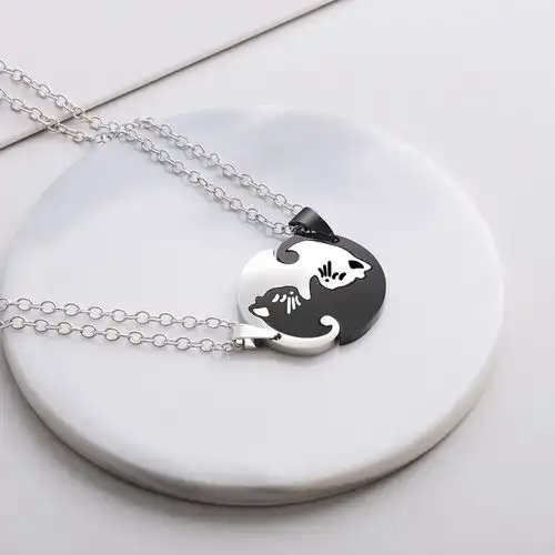  恋爱猫情侣拼接项链一对男女学生闺蜜简约可爱韩版女吊坠礼物男潮