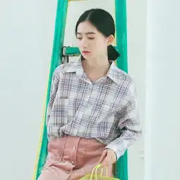  施悦名2019春季新款韩版简约慵懒风百搭宽松翻领格子长袖衬衫女衬衣上衣