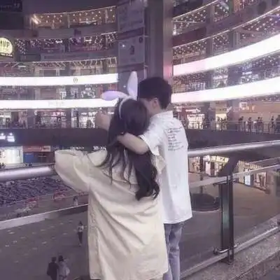 情头一半一张真人背影qq情头双人一人一张背影系列精选