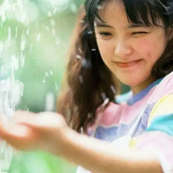  女生头像有人终生怀念某一年的夏天少问