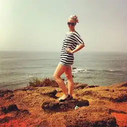 英国单身汉痴情乌克兰美女,送机票护照却感情金钱皆落空