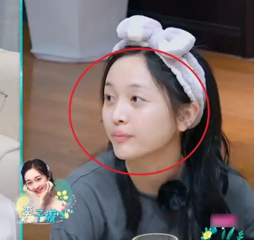被问圈内闺蜜是谁,吴宣仪秒回答杨超越,但另外一位不是孟美岐