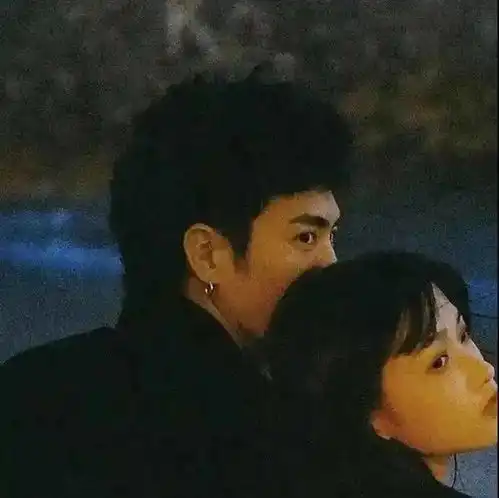  情侣头像想写一封情书送给未来的你