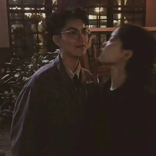  头像壁纸岁月悠悠,思君令人笑