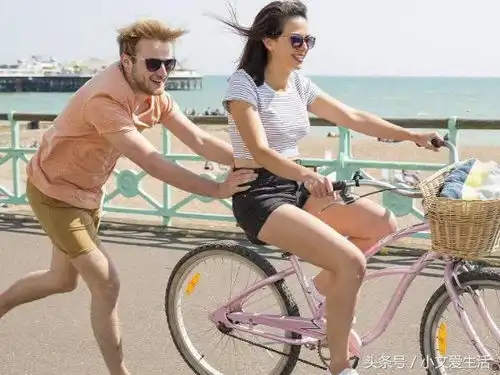  心理测试4对男女,你认为哪对不是情侣测你会成为怎样的人