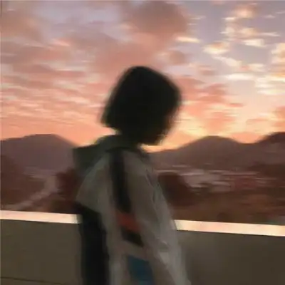  短发气质女生侧脸头像你越在乎就离你越远