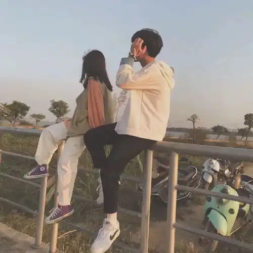  头像能让我奔跑的,除了大雨还有你