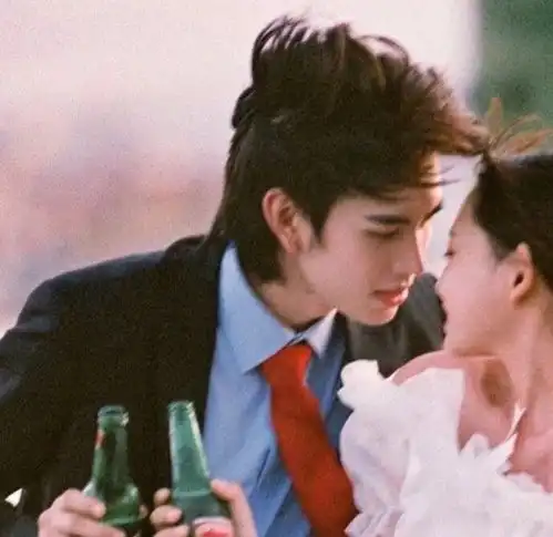  说出关于你与前任的故事情侣头像