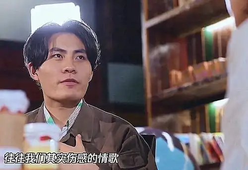  继五虎将之后,又一套情侣皮肤确定,策划给出设计思路,以伤感为主题