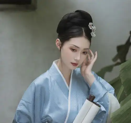 古风真人女生头像星散白鸥三四点,数笔横塘秋意