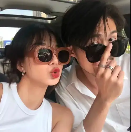  真人情侣头像官宣文案