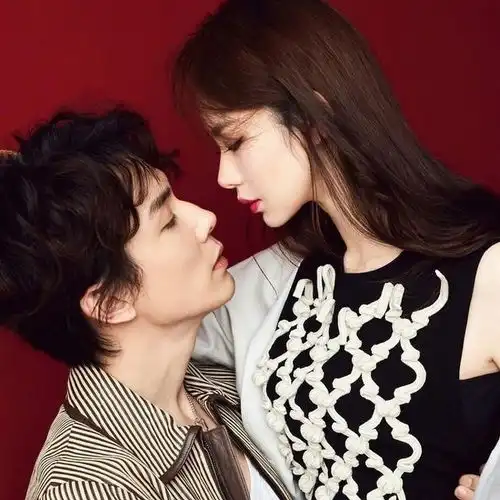  33岁戚薇近照仍如少女,与李承铉写真超美,混血女儿已经两岁了