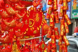  百年李村大集红红火火迎龙年