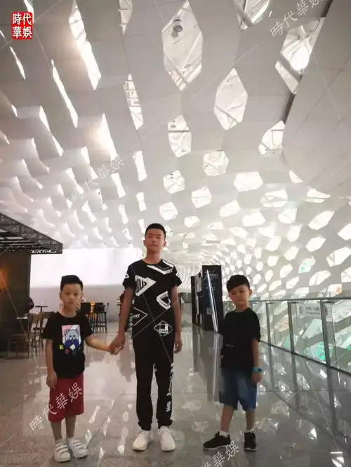  时代华娱少年梦想秀横店开启今天开始飞翔之梦