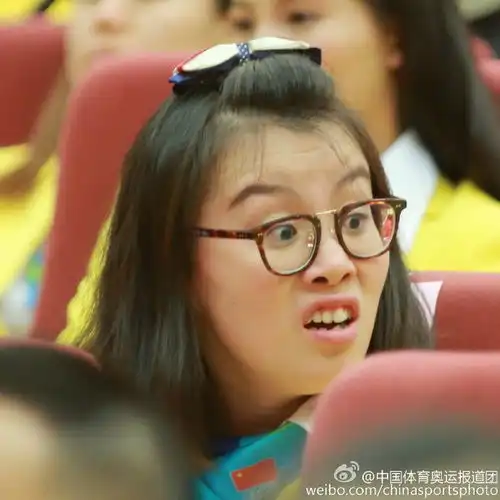  刘鹏赞洪荒之力傅园慧表情抢眼