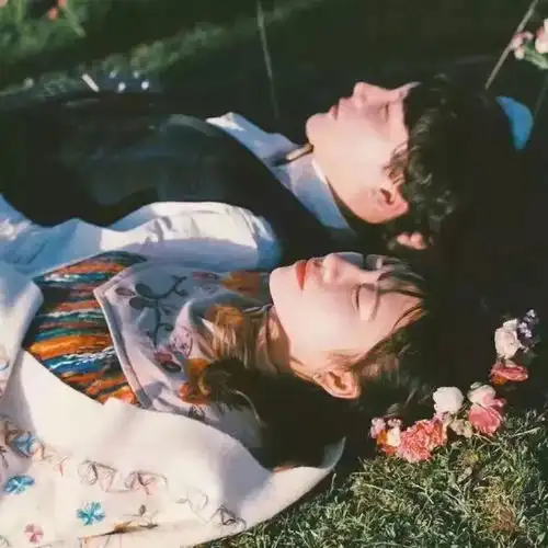  我想起你的时候是眉眼间含笑的