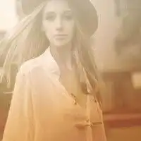  视觉欧美范女生头像颠颠倒倒撞到地球崩溃