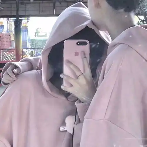  情侣头像与其找错误的人相伴不如选择单身