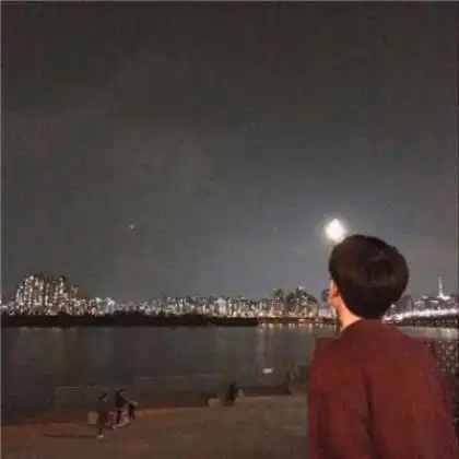  情侣头像背影一男一女两张,世间独有可遇不可求