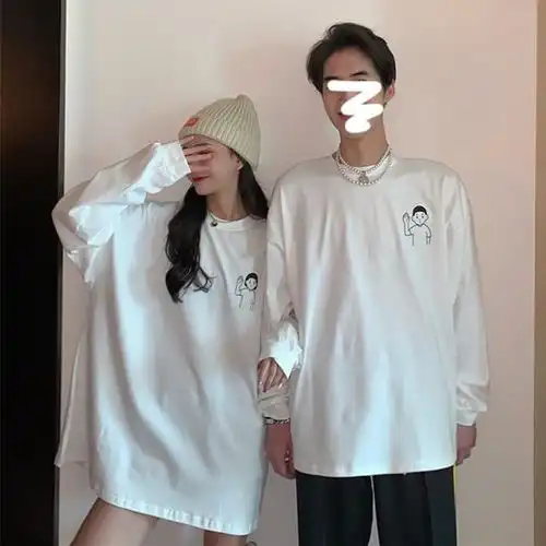  早秋卫衣这样搭,让你秒变潮流气质少女哦