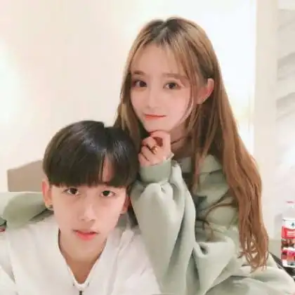  qq情侣头像情侣专用,热恋中的情侣必须要用专用的