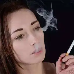  已婚男人对小三动感情