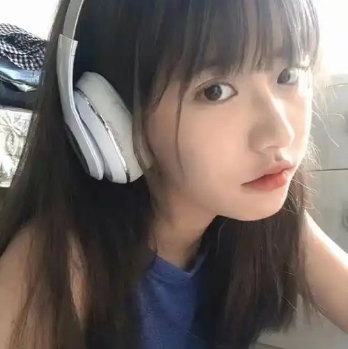  头像想做一个只记得快乐和知识点的人