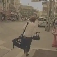  谁有黑白欧美风的意境情侣头像.急需.