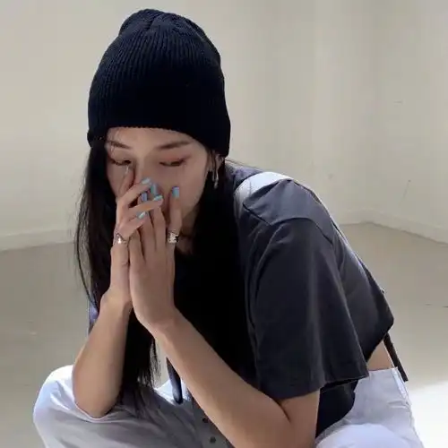  角度不同又怎么互相理解ins高级质感女头