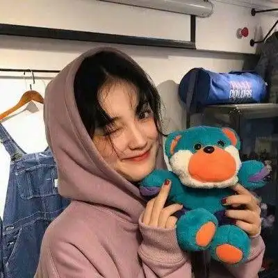 有没有女生戴帽子帽衫棒球帽都可的好看头像比如下图