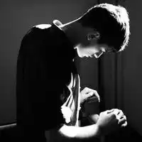  心酸无奈的个性qq男生头像