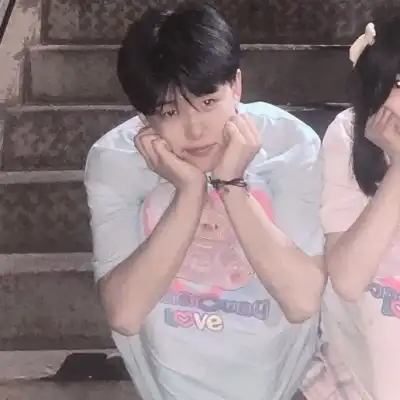  关于生活文案情侣头像图片甜甜蜜蜜