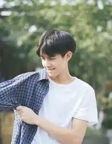  宋威龙林允恋情曝光太狗血刚公布就宣布分手,网友称社会你费霞姐惹不得