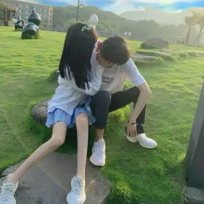  文艺情侣头像一对2020情侣头像真人唯美