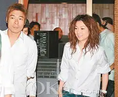  明星示范看杨幂冯绍峰登对情侣装