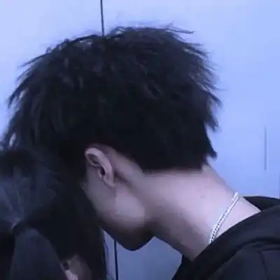  qq聊天,结尾加上这3字,摆明是在向你表白,姑娘别装不懂