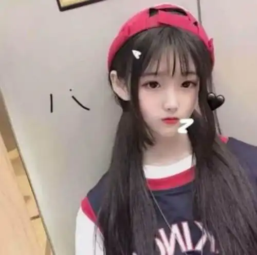  女生假装喜欢你有3种表现,每一条都很扎心,广大直男擦亮眼睛