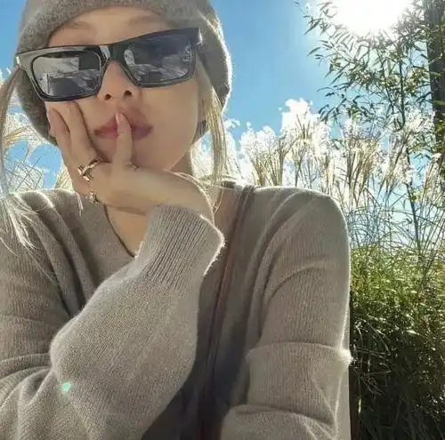  颜值很高的女生头像