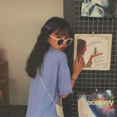  2019森系原宿风女生头像大全阴影的背面是光