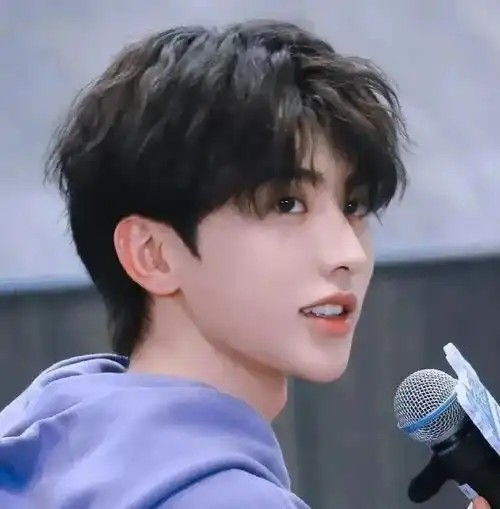  女生会喜欢头像是自己爱豆的男生嘛