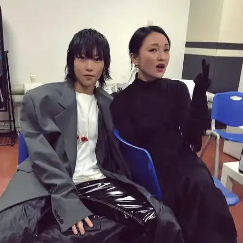 杨幂有多尴尬前夫和绯闻男友先后曝光恋情,女友都是她的好闺蜜