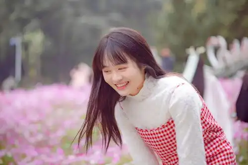  别怪我不告诉你,此刻在中心广场转角可遇到浪漫哟