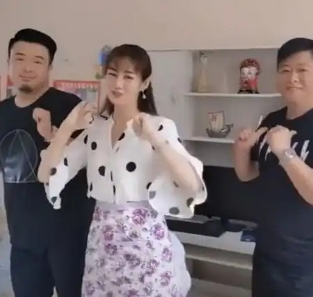  热闹了乡村爱情13看点多,永强情敌王兵上线,广坤闹分家