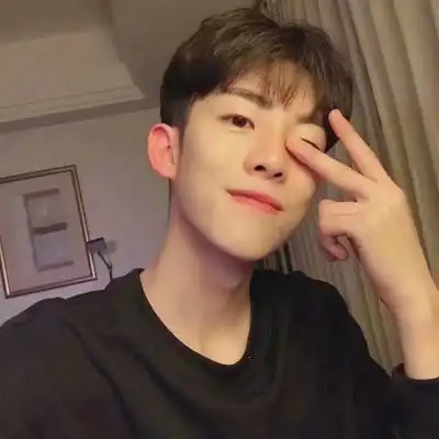  阳光男生头像高清大图想陪你到未来