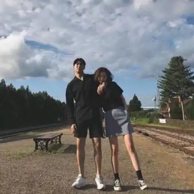  2021韩范独特情侣头像一对两张真人我的世界绝不会允许你消失